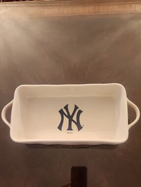 NY YANKEES' Baking Dish / Serving Dish. Rare!